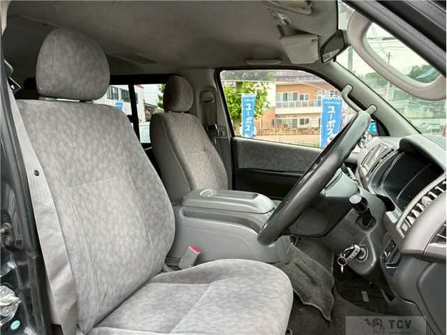 2007 Toyota Hiace