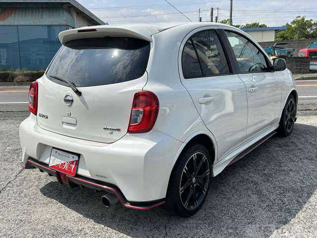 2016 Nissan March