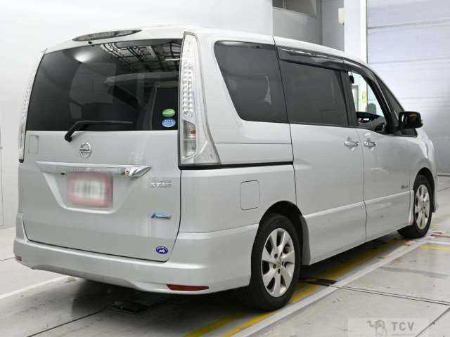 2013 Nissan Serena