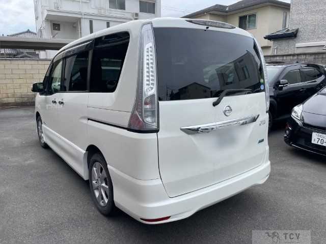 2013 Nissan Serena