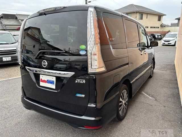 2015 Nissan Serena