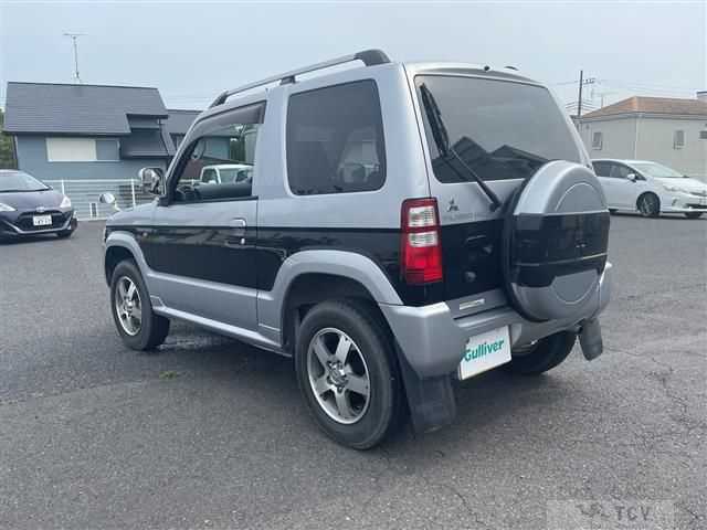 2011 Mitsubishi Pajero Mini