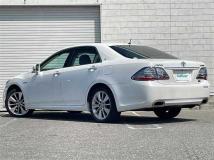 2009 Toyota Crown Hybrid