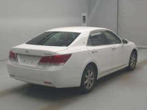 2013 Toyota Crown