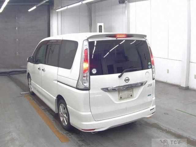 2011 Nissan Serena