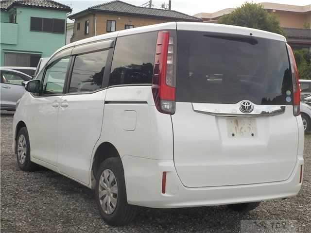 2014 Toyota Noah