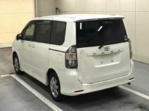 2009 Toyota Voxy