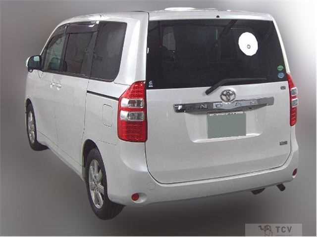 2013 Toyota Noah