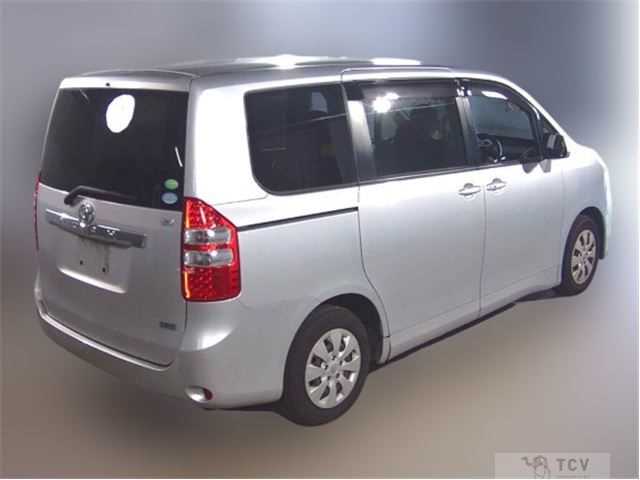 2013 Toyota Noah