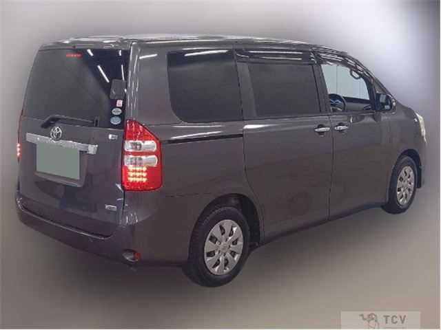 2012 Toyota Noah