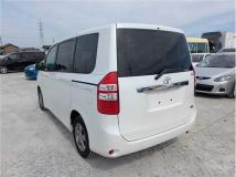2013 Toyota Noah