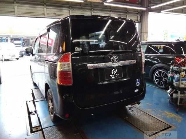 2007 Toyota Noah