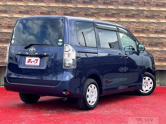 2009 Toyota Voxy