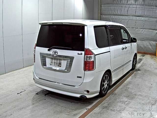 2010 Toyota Noah