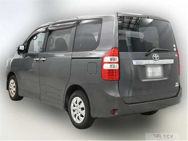 2012 Toyota Noah