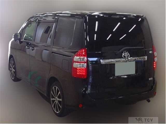 2013 Toyota Noah