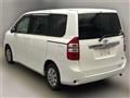 2013 Toyota Noah