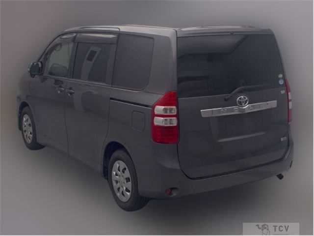 2013 Toyota Noah