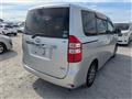 2013 Toyota Noah