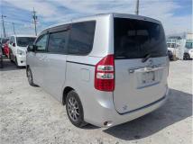 2013 Toyota Noah