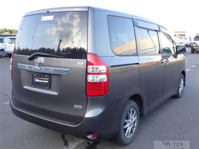 2012 Toyota Noah