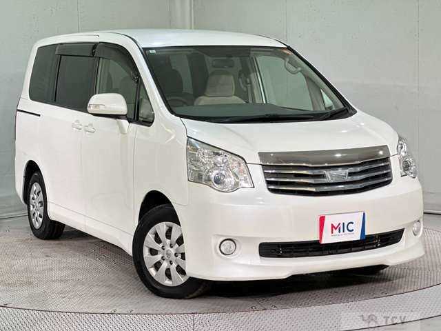 2010 Toyota Noah