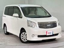2010 Toyota Noah