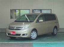 2013 Toyota Isis