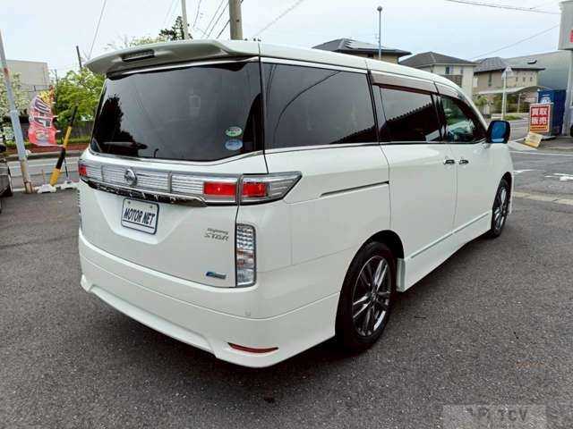 2012 Nissan Elgrand