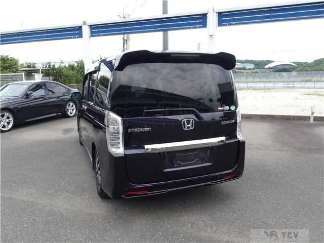 2013 Honda Step WGN