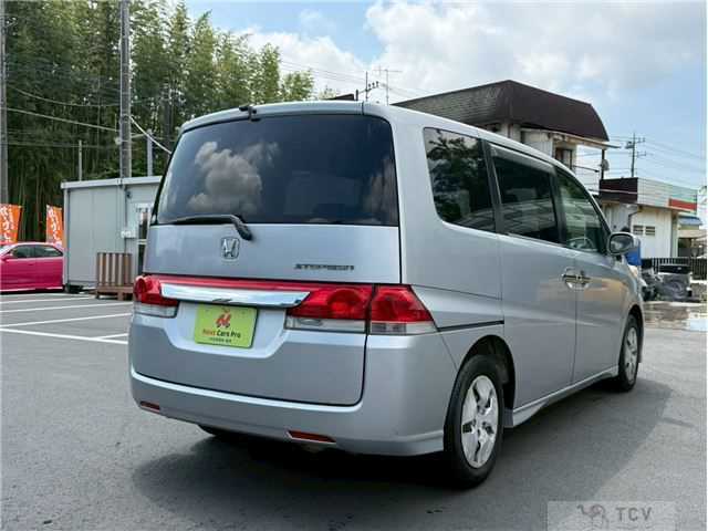 2005 Honda Step WGN