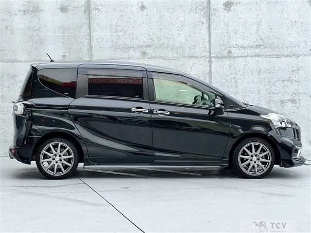 2017 Toyota Sienta