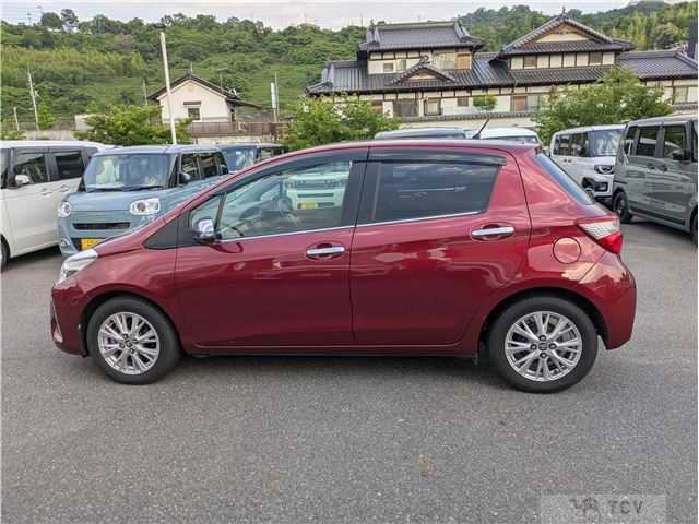 2017 Toyota Vitz