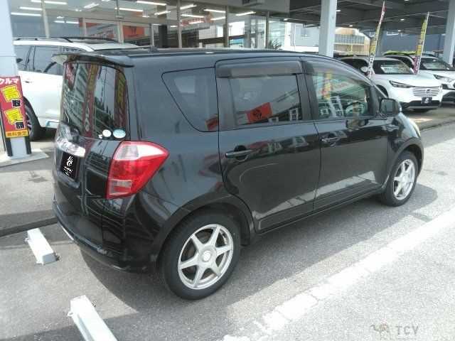 2005 Toyota Ractis