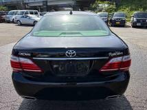 2011 Toyota Crown Royal Series
