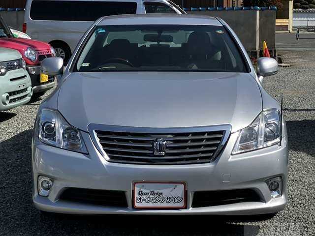 2012 Toyota Crown Royal Series