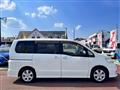 2009 Nissan Serena