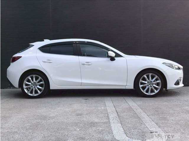 2014 Mazda Axela Sport