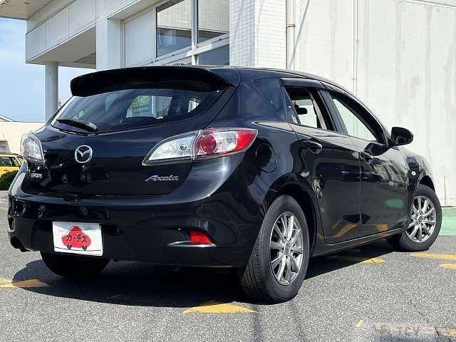2013 Mazda Axela Sport