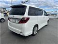 2013 Toyota Alphard