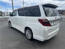 2013 Toyota Alphard