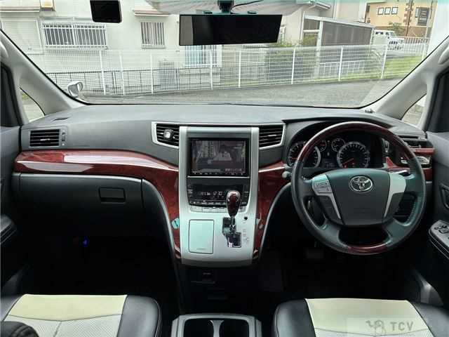 2011 Toyota Vellfire