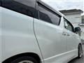 2011 Toyota Vellfire