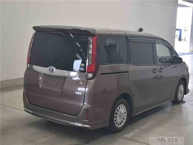 2014 Toyota Noah