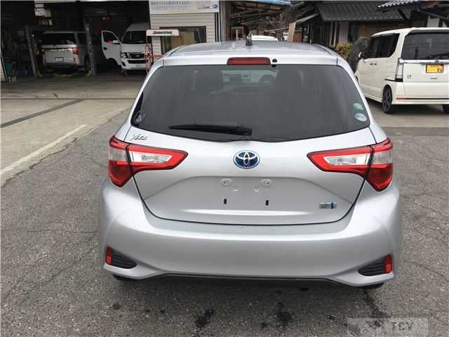2017 Toyota Vitz