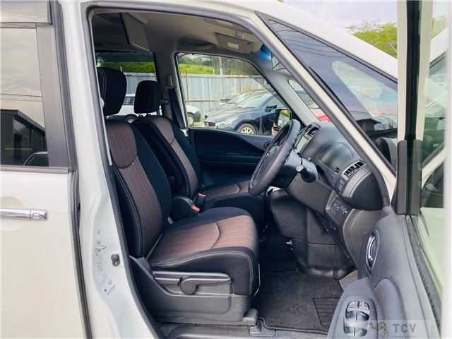 2015 Nissan Serena