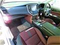 2013 Toyota Crown Hybrid
