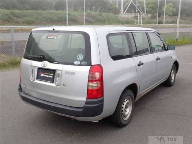 2008 Toyota Succeed Van