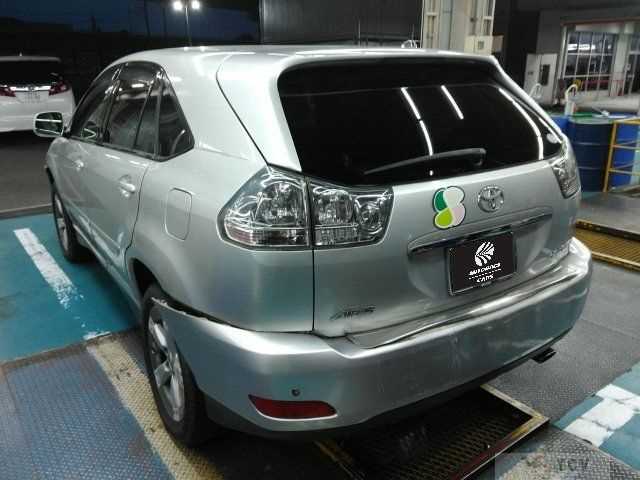 2004 Toyota Harrier