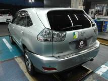 2004 Toyota Harrier